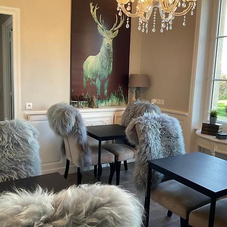 Le Bourg Bed and Breakfast Asnieres-en-Bessin Exteriör bild