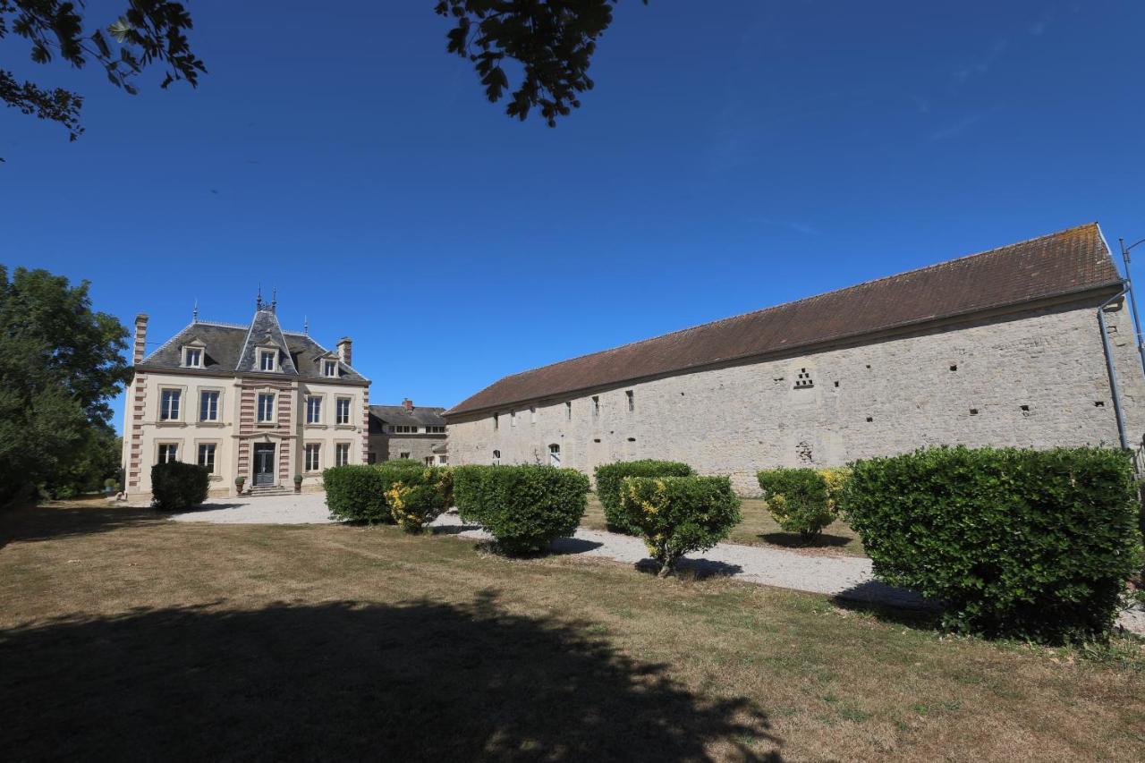 Le Bourg Bed and Breakfast Asnieres-en-Bessin Exteriör bild
