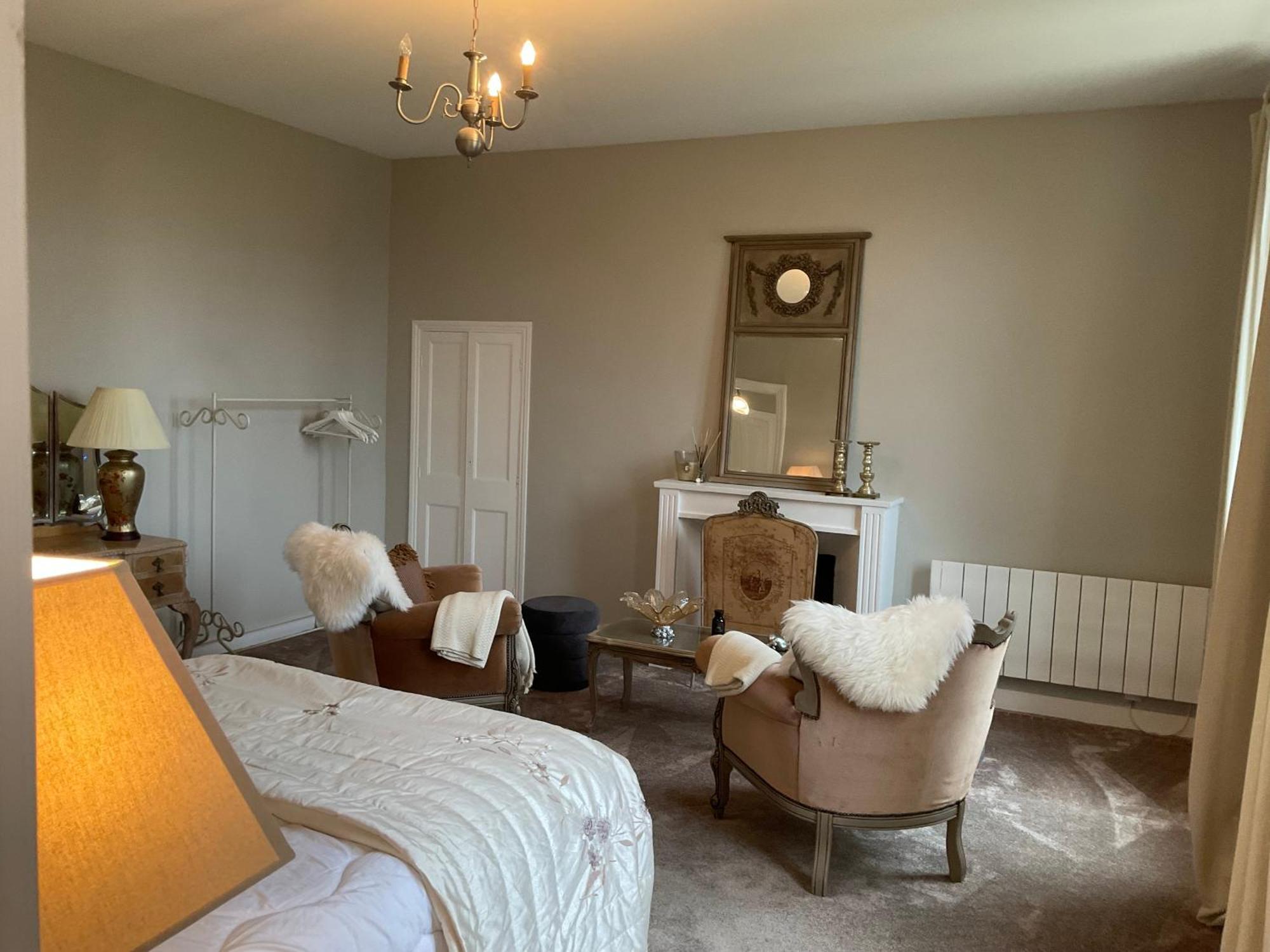 Le Bourg Bed and Breakfast Asnieres-en-Bessin Exteriör bild