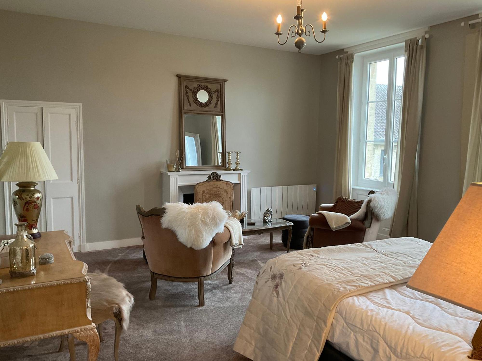 Le Bourg Bed and Breakfast Asnieres-en-Bessin Exteriör bild